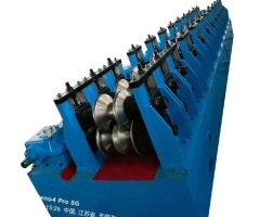 護欄板成型設(shè)備