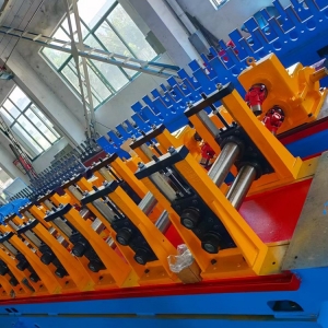 護欄板成型設(shè)備