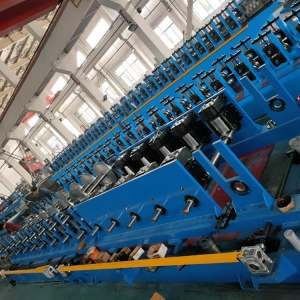 模壓橋架設(shè)備