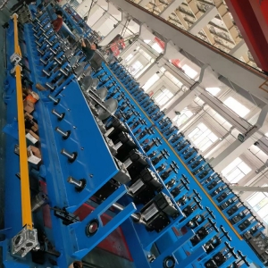 模壓橋架設(shè)備