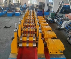 護欄板成型設(shè)備