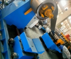 護欄板成型設(shè)備