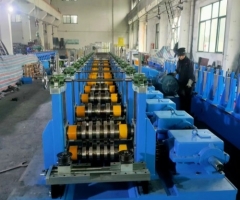 護欄板成型設(shè)備