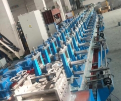 護欄板成型設(shè)備