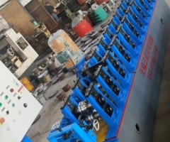 護欄板成型設(shè)備