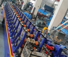 護欄板成型設(shè)備