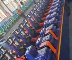 護欄板成型設(shè)備