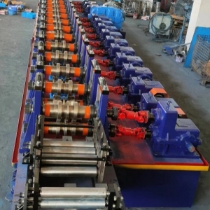 護(hù)欄板成型設(shè)備